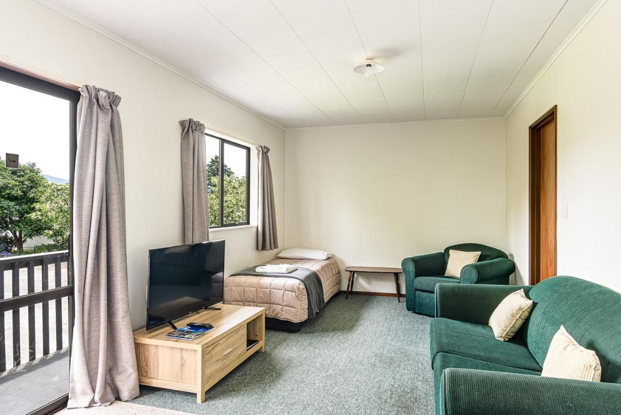 Motueka Garden Motel Bagian luar foto